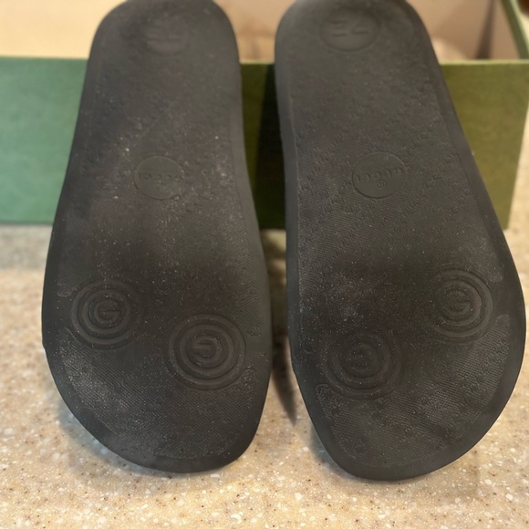 COPY - Original Gucci Women’s Interlocking G slides-Size 38 or 8 - Picture 14 of 14